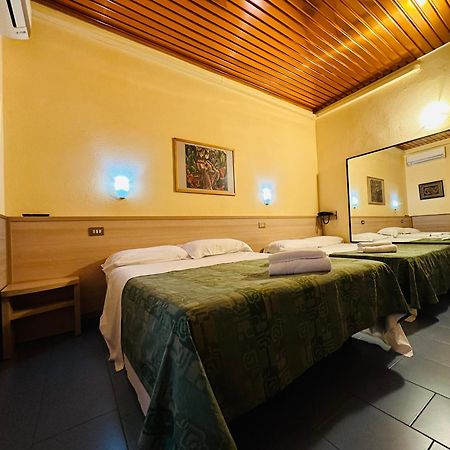 Hotel Nizza Милан Экстерьер фото