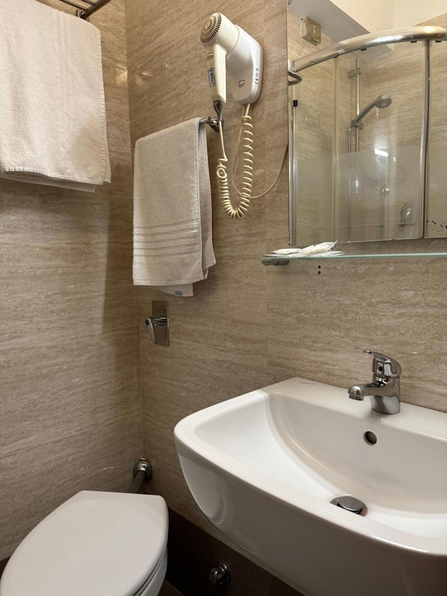 Hotel Nizza Милан Экстерьер фото