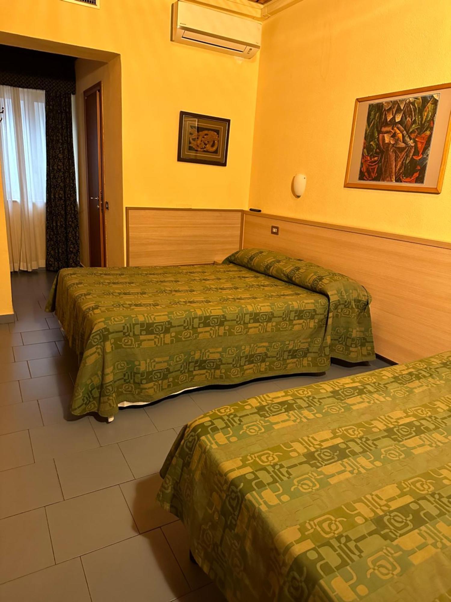Hotel Nizza Милан Экстерьер фото