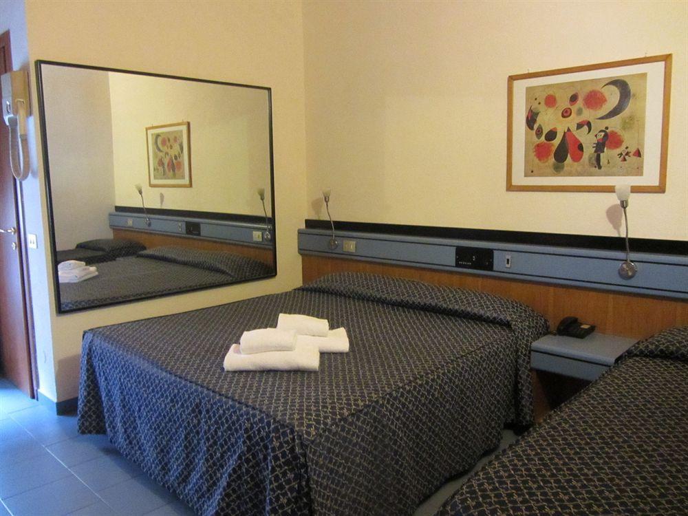 Hotel Nizza Милан Экстерьер фото