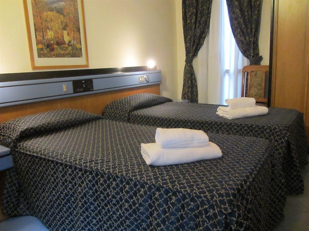 Hotel Nizza Милан Экстерьер фото