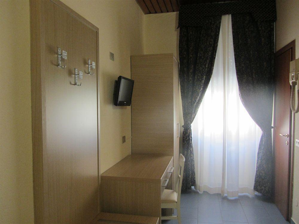 Hotel Nizza Милан Экстерьер фото