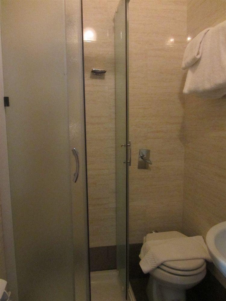 Hotel Nizza Милан Экстерьер фото