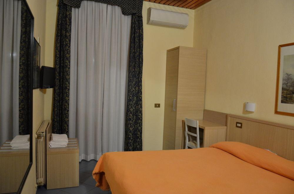 Hotel Nizza Милан Экстерьер фото